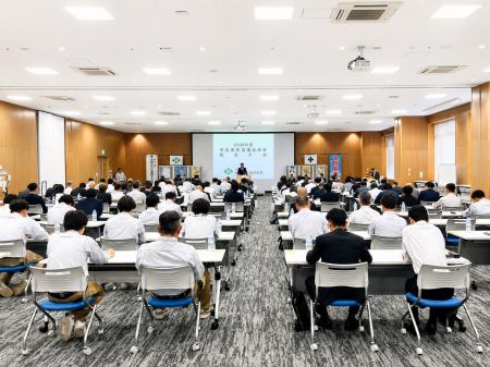 “選ばれる建設会社”へ。蜂谷工業、安全大会で「人材採 “選ばれる建設会社”へ。蜂谷工業、安全大会で「人材採