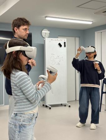 子供向け英会話スクールReflet、VR授業を開始。英語で 子供向け英会話スクールReflet、VR授業を開始。英語で