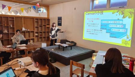 好評の実践型デザイン講座を今年も開催。青森県在住の 好評の実践型デザイン講座を今年も開催。青森県在住の