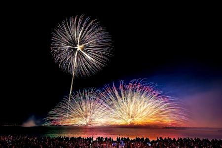 8月11日に福井県坂井市で開催される「第44回 三国花火 8月11日に福井県坂井市で開催される「第44回 三国花火