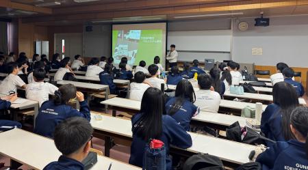 太田市の小中高一貫教育校「ぐんま国際アカデミー」で 太田市の小中高一貫教育校「ぐんま国際アカデミー」で