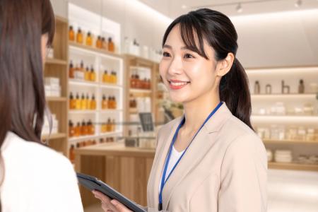AI時代だからこそ「人間の観察力」が鍵。顧客のリアル AI時代だからこそ「人間の観察力」が鍵。顧客のリアル