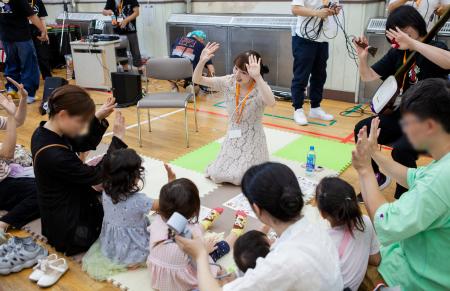 <イベントレポート>民謡・いけ花・詩吟など多彩な伝 <イベントレポート>民謡・いけ花・詩吟など多彩な伝