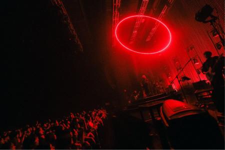 ReoNa、約1年半ぶりとなるオールスタンディングライブ ReoNa、約1年半ぶりとなるオールスタンディングライブ
