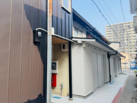 泉佐野駅徒歩2分・築100年超推定 4軒連棟長屋『わかみ 泉佐野駅徒歩2分・築100年超推定 4軒連棟長屋『わかみ