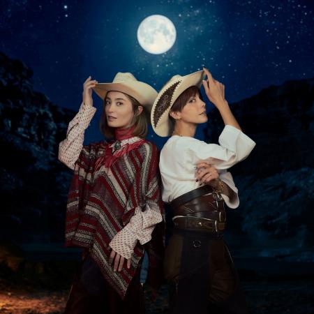 エミ・マイヤーと土屋アンナがNIPPONの夏をアップデー エミ・マイヤーと土屋アンナがNIPPONの夏をアップデー