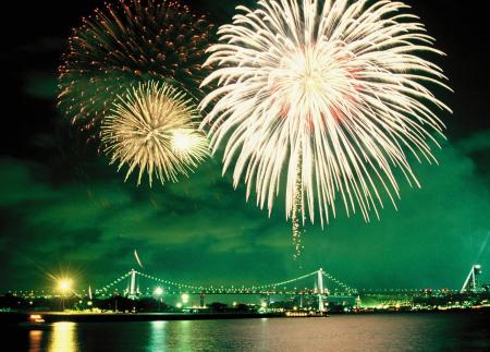 コンラッド東京、8月3日(月)より「東京湾大華火祭」 コンラッド東京、8月3日(月)より「東京湾大華火祭」