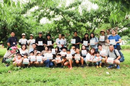 採れたての桃で「桃パフェ作り」体験 ― 8月8日、岐阜 採れたての桃で「桃パフェ作り」体験 ― 8月8日、岐阜