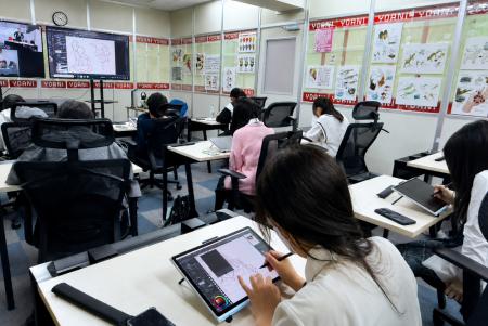 「Wacom MovinkPad Pro 14」が代々木アニメーション学 「Wacom MovinkPad Pro 14」が代々木アニメーション学