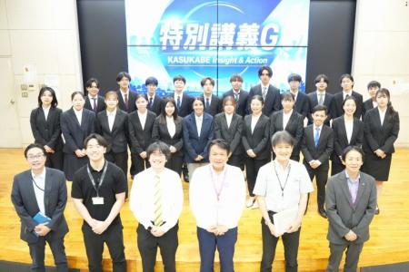 共栄大学の学生が春日部市長・副市長らに地域活utf-8 共栄大学の学生が春日部市長・副市長らに地域活utf-8
