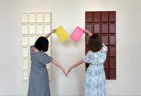 混雑知らずの特等席。新たな展示フォトプロップスやミ 混雑知らずの特等席。新たな展示フォトプロップスやミ