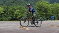 ほぼ全員がMTB初体験、基礎練習から自然のコース走行 ほぼ全員がMTB初体験、基礎練習から自然のコース走行