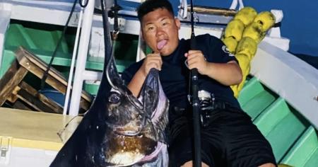 【活動報告】160kgのカジキマグロを子ども食堂へ寄贈 【活動報告】160kgのカジキマグロを子ども食堂へ寄贈
