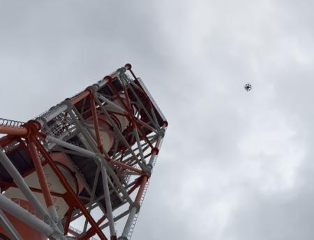 製紙工場の煙道・煙突点検に360°カメラ搭載マイクロド 製紙工場の煙道・煙突点検に360°カメラ搭載マイクロド