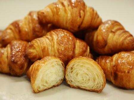 【地球約半周分】累計約2億個を販売、焼きたてミニク 【地球約半周分】累計約2億個を販売、焼きたてミニク