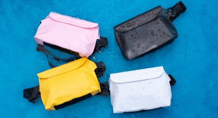 「海やプールで貴重品の置き場に困る」問題に対応。防 「海やプールで貴重品の置き場に困る」問題に対応。防