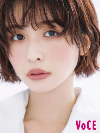 VOCE10月号「求肥マットを頰に、唇に。」で、長濱ねる VOCE10月号「求肥マットを頰に、唇に。」で、長濱ねる