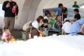 真夏の伊勢崎オートレース場に約10tの雪!親子でutf-8 真夏の伊勢崎オートレース場に約10tの雪!親子でutf-8