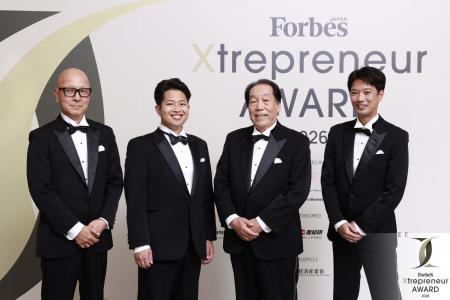 廃棄物を炭化し、人工皮革、オフィス家具に。「.Garbo 廃棄物を炭化し、人工皮革、オフィス家具に。「.Garbo