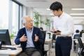 退職するベテラン社員の経験や知恵を「AI時代の経営資 退職するベテラン社員の経験や知恵を「AI時代の経営資