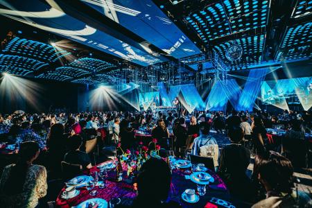 YOSHIKI “世界一豪華なディナーショー”12年で通算100 YOSHIKI “世界一豪華なディナーショー”12年で通算100