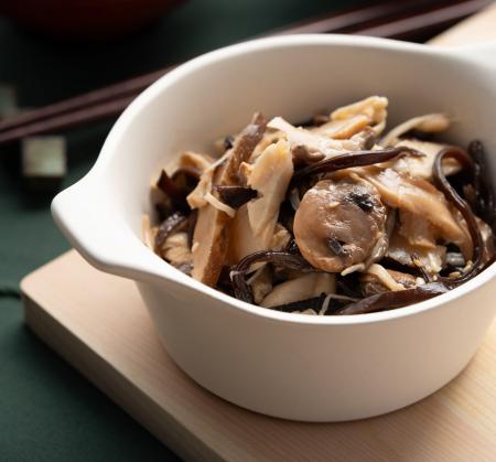 人気の自家製惣菜カテゴリーの中で「副菜」が売上前年 人気の自家製惣菜カテゴリーの中で「副菜」が売上前年