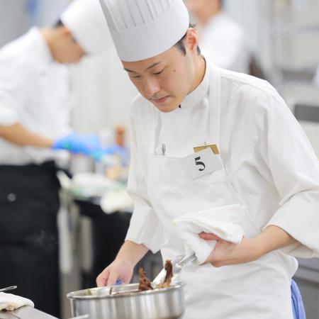 第27回 リーガロイヤルホテルズ料理コンテストを実施 第27回 リーガロイヤルホテルズ料理コンテストを実施
