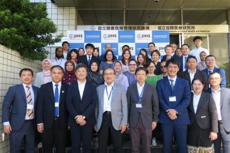 より良い患者ケアを通じて薬剤耐性に立ち向かう より良い患者ケアを通じて薬剤耐性に立ち向かう