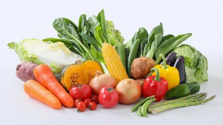 野菜不足を感じる人は56%、20代は「ほとんど食べない 野菜不足を感じる人は56%、20代は「ほとんど食べない