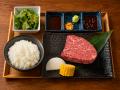 焼肉店『牛恋』が訪日旅行者向けA5和牛ステーキランチ 焼肉店『牛恋』が訪日旅行者向けA5和牛ステーキランチ