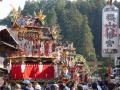 【飛騨高山・岐阜県高山市】JR高山駅に前に祭旗がはた 【飛騨高山・岐阜県高山市】JR高山駅に前に祭旗がはた