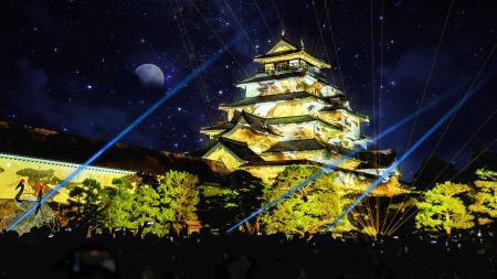 一旗プロデュース「鶴ヶ城 プロジェクションマッピン 一旗プロデュース「鶴ヶ城 プロジェクションマッピン