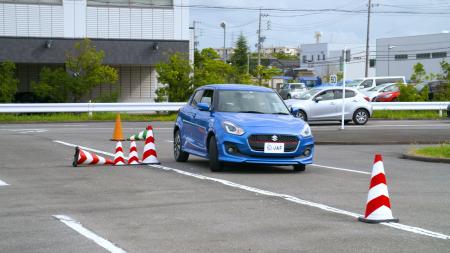 【JAF京都】公道では体験できないスラローム走行や急 【JAF京都】公道では体験できないスラローム走行や急