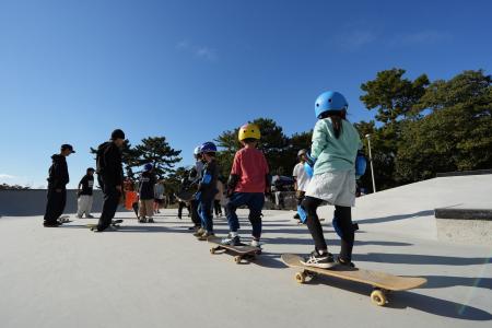 豊中・服部緑地のスケートパークで「THE ART PARK IN 豊中・服部緑地のスケートパークで「THE ART PARK IN