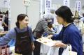 人気商品が集合し試食やサンプル配布 メーカーなど40 人気商品が集合し試食やサンプル配布 メーカーなど40