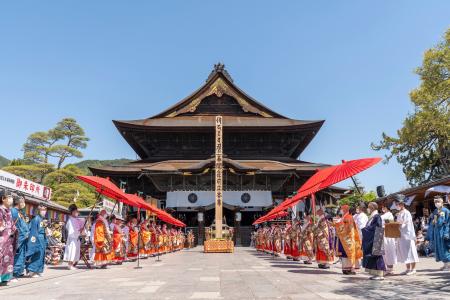 七年に一度の「善光寺御開帳」へ。信州善光寺宿坊 蓮 七年に一度の「善光寺御開帳」へ。信州善光寺宿坊 蓮