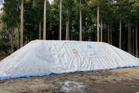 雪山360㎥を夏まで保存、7月時点で約80㎥を確認 雪山360㎥を夏まで保存、7月時点で約80㎥を確認
