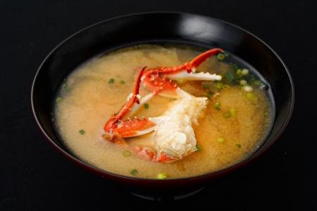 平日限定、味噌汁お替り無料!回転寿司やまと・おさか 平日限定、味噌汁お替り無料!回転寿司やまと・おさか