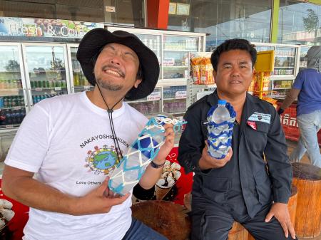 奈良・広陵町の「広陵くつした」がルワンダ、カンボジ 奈良・広陵町の「広陵くつした」がルワンダ、カンボジ