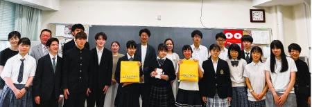 10月8日はWorld Sight Day(世界視力デー)。ロクシタ 10月8日はWorld Sight Day(世界視力デー)。ロクシタ