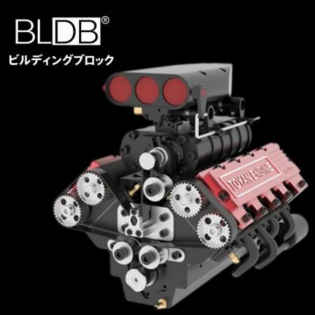 28cc・4.35PSのV8に、ベルト駆動スーパーチャージャー 28cc・4.35PSのV8に、ベルト駆動スーパーチャージャー
