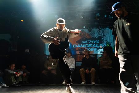 世界最大規模の1on1ソロダンスバトルイベントの予選大 世界最大規模の1on1ソロダンスバトルイベントの予選大