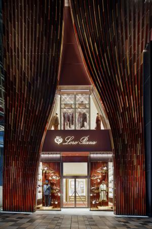 【ロロ・ピアーナ】 東京・表参道に新旗艦店をオープ 【ロロ・ピアーナ】 東京・表参道に新旗艦店をオープ