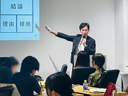 40~50代ビジネスパーソンの「実践不足」に着目。「言 40~50代ビジネスパーソンの「実践不足」に着目。「言