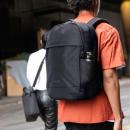 Incaseの収納設計とミニマルデザインを受け継いだ新エ